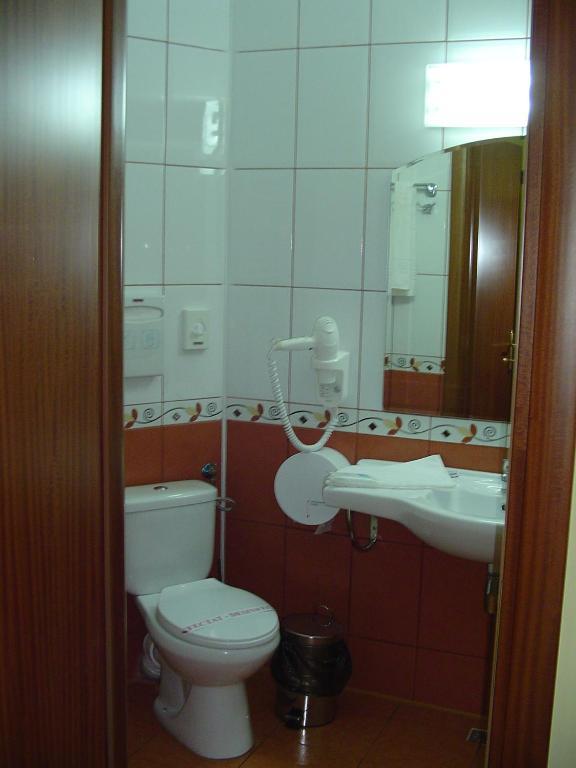 Hotel Europa Ploieşti Pokoj fotografie