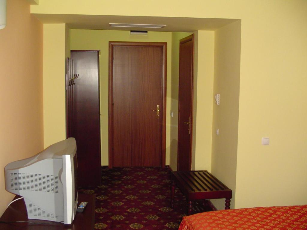 Hotel Europa Ploieşti Pokoj fotografie