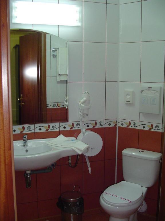 Hotel Europa Ploieşti Pokoj fotografie